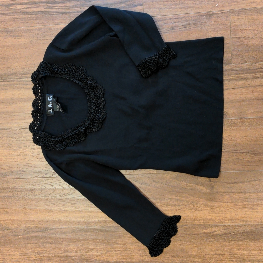 J.A.C. Black Lace Color Top Sweatet